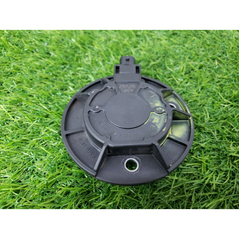 Клапан фазорегулятора (электрика двигателя) Volkswagen Passat B8 2016 1.8 06L109259A