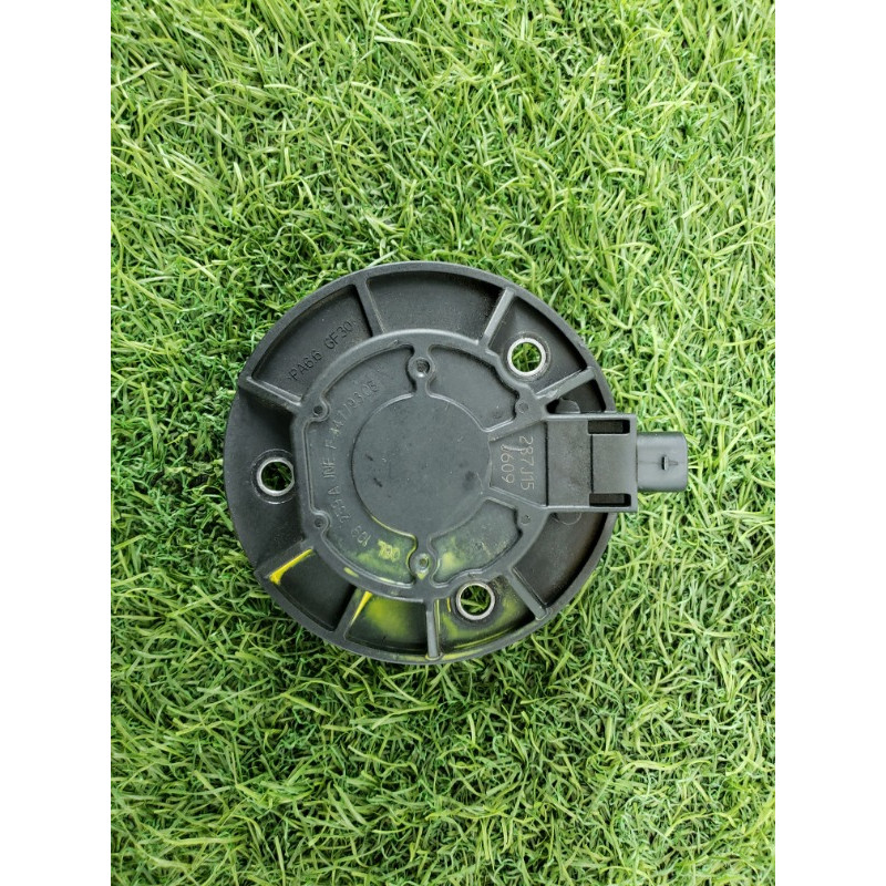 Клапан фазорегулятора (электрика двигателя) Volkswagen Passat B8 2016 1.8 06L109259A