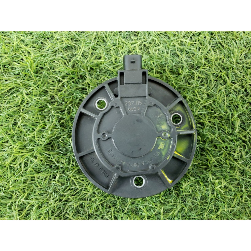 Клапан фазорегулятора (электрика двигателя) Volkswagen Passat B8 2016 1.8 06L109259A