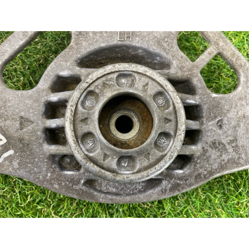 Опора стойки (подвеска) Jeep Renegade BU 68246730AA