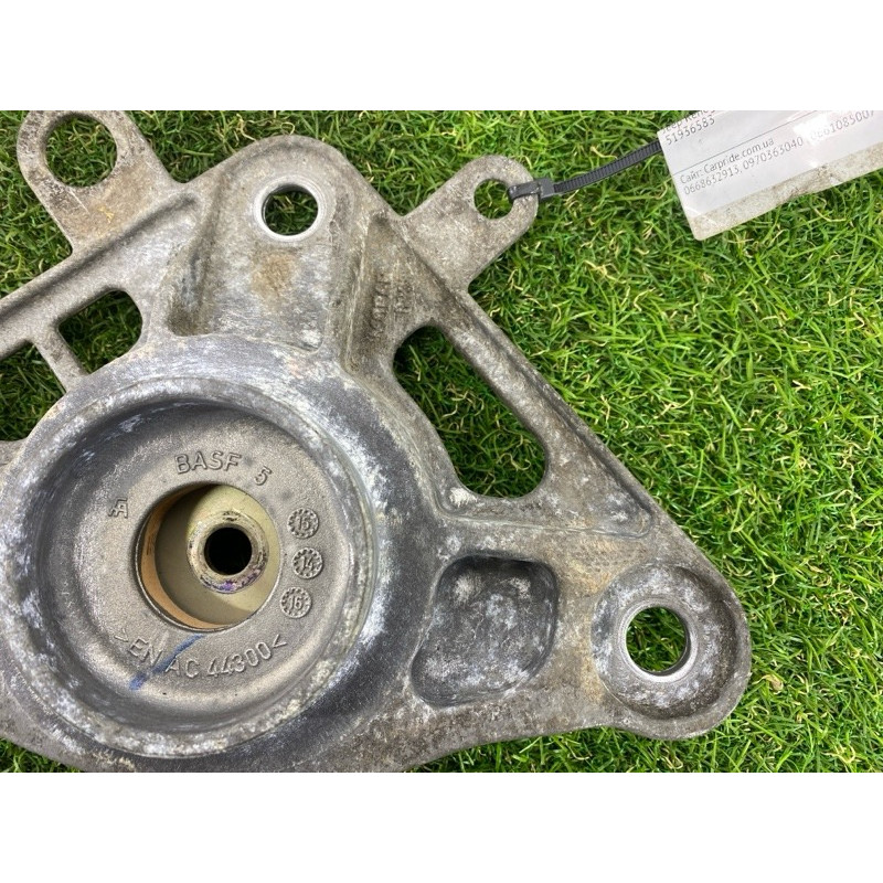 Опора стойки (подвеска) Jeep Renegade BU 68246730AA