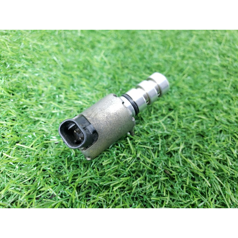 Клапан фазорегулятора (электрика двигателя) Volkswagen Passat B8 2016 1.8 06K115243B