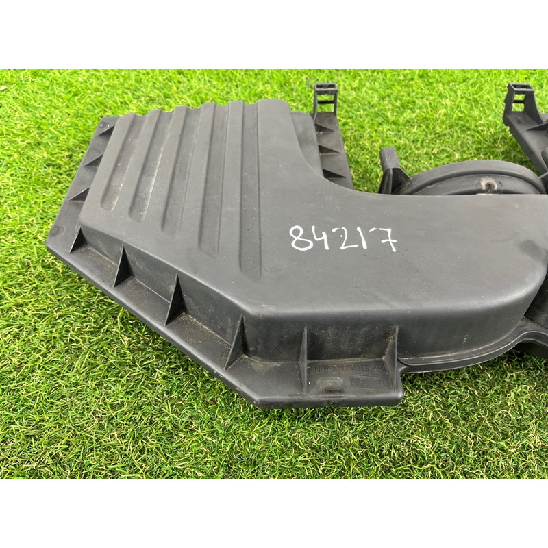 Крышка корпуса воздушного фильтра (впускная система) BMW X5 E70 2008 4.8 N62/TU 13717558725