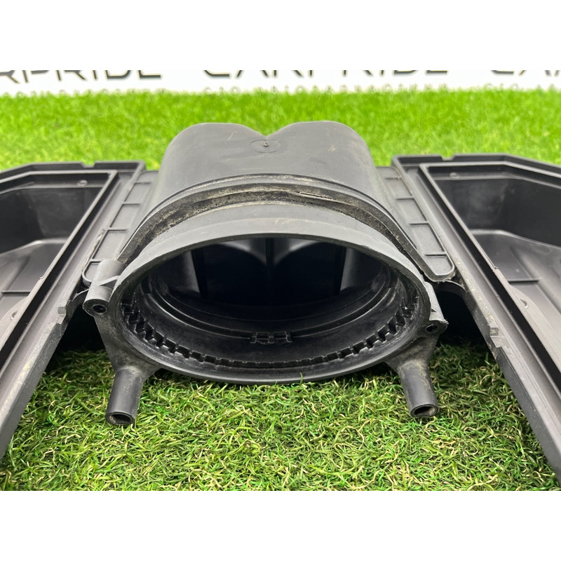 Крышка корпуса воздушного фильтра (впускная система) BMW X5 E70 2008 4.8 N62/TU 13717558725