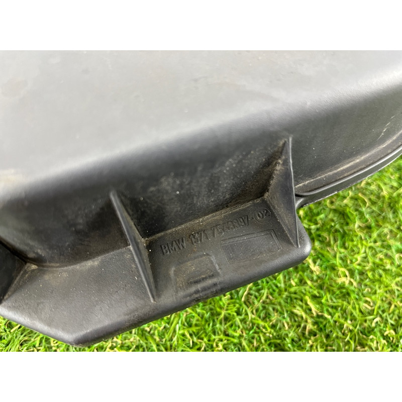 Крышка корпуса воздушного фильтра (впускная система) BMW X5 E70 2008 4.8 N62/TU 13717558725