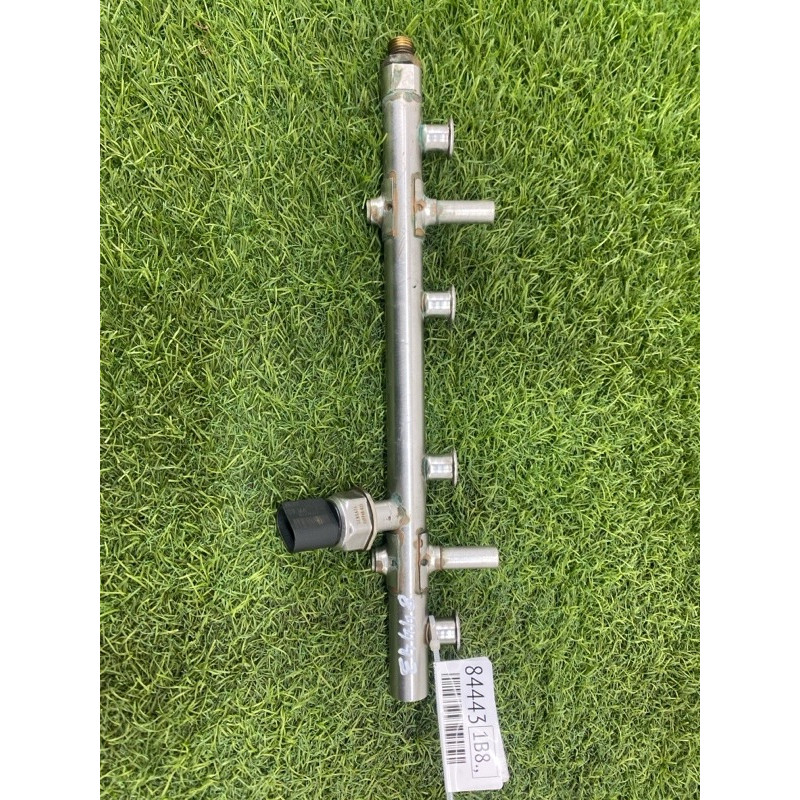 Топливная рампа (топливная система) Volkswagen Passat B8 2016 1.8 06K133317AA