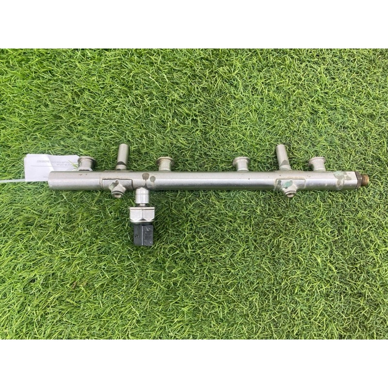 Топливная рампа (топливная система) Volkswagen Passat B8 2016 1.8 06K133317AA