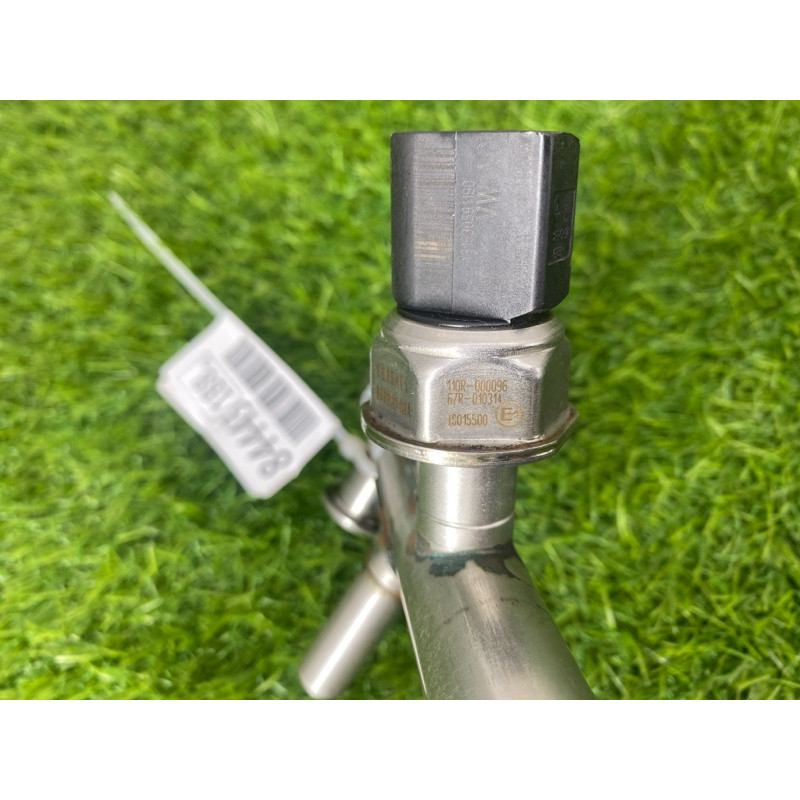 Топливная рампа (топливная система) Volkswagen Passat B8 2016 1.8 06K133317AA