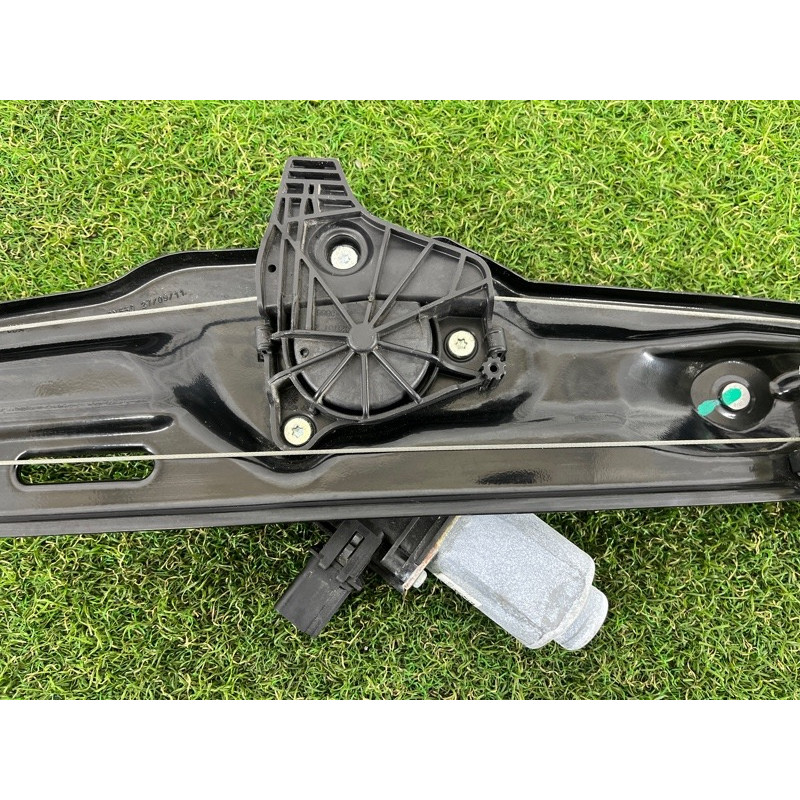 Механізм склопідйомника з мотором (кузов і елементи) BMW X3 F25 2012 3.0 51357382139