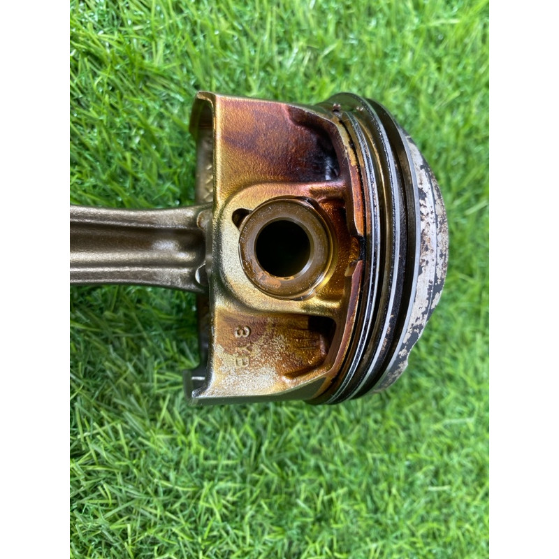 Поршень с шатуном (двигатель и элементы) Volkswagen Passat B8 2016 1.8 06J198401H