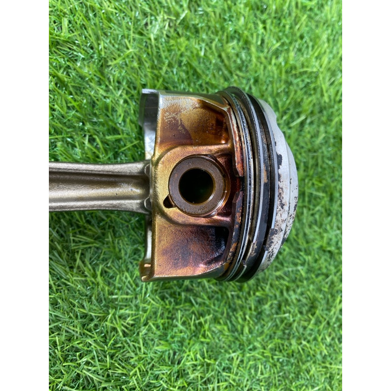 Поршень с шатуном (двигатель и элементы) Volkswagen Passat B8 2016 1.8 06J198401H