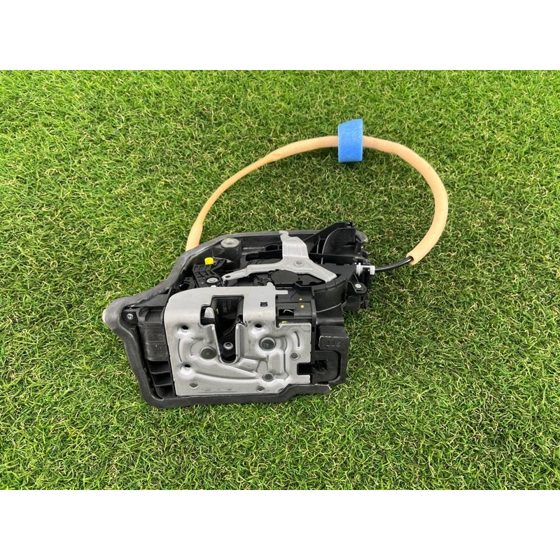 Замок двери (кузов и элементы) BMW 5-series G30 2017 2.0 B46B20 51227281941