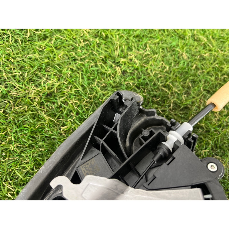 Замок двери (кузов и элементы) BMW 5-series G30 2017 2.0 B46B20 51227281941