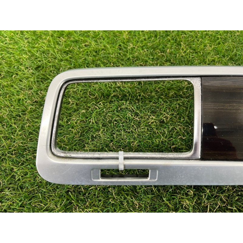 Декоративная накладка торпедо (салон) Volkswagen Touareg FL 2015 3.6 7P1857226AQB4