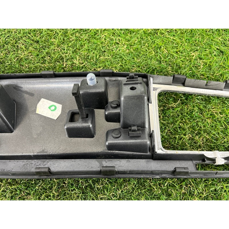 Декоративная накладка торпедо (салон) Volkswagen Touareg FL 2015 3.6 7P1857226AQB4