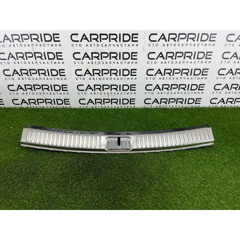 Накладка замка кришки багажника (салон) Volkswagen Touareg II NF 2013 3.0 7P0863459F5R5