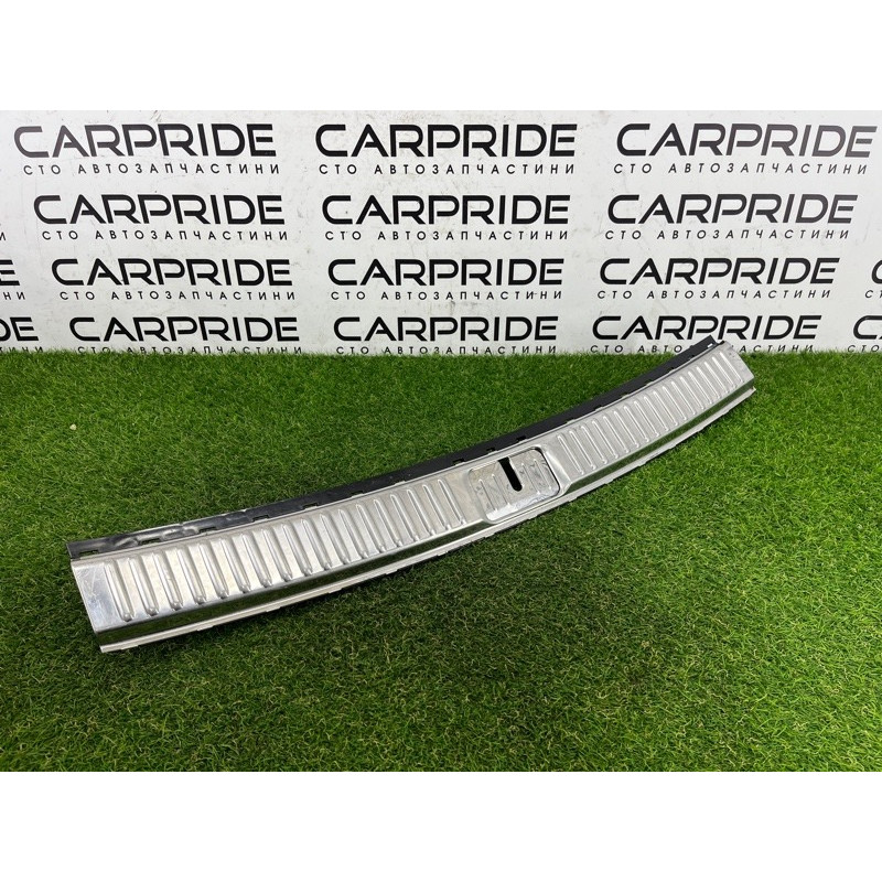 Накладка замка кришки багажника (салон) Volkswagen Touareg II NF 2013 3.0 7P0863459F5R5