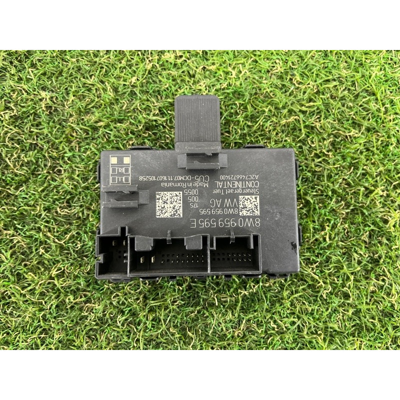 Блок управления дверьми (электрика / блок управления) AUDI A4 B9 2017 2.0 8W0959595E