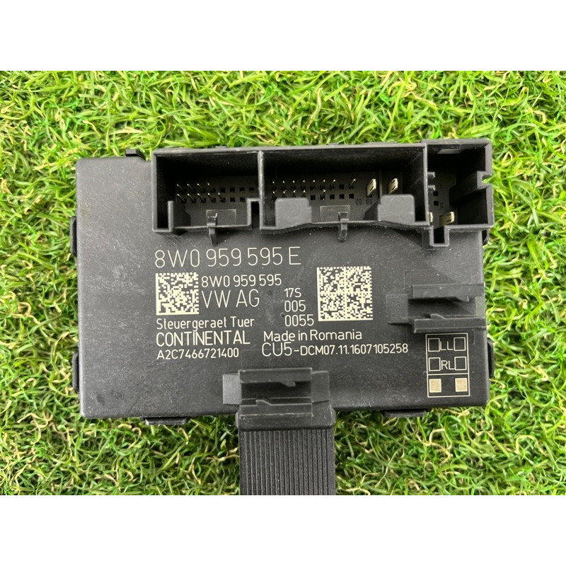Блок управления дверьми (электрика / блок управления) AUDI A4 B9 2017 2.0 8W0959595E