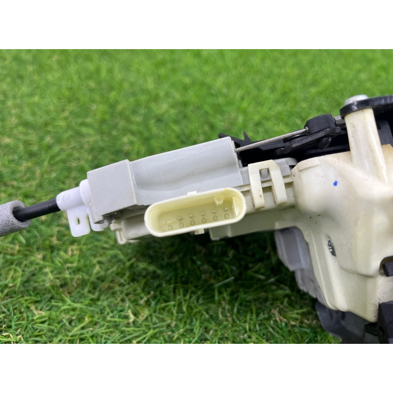 Замок двери (кузов и элементы) AUDI A4 B9 2017 2.0 8X0839016D