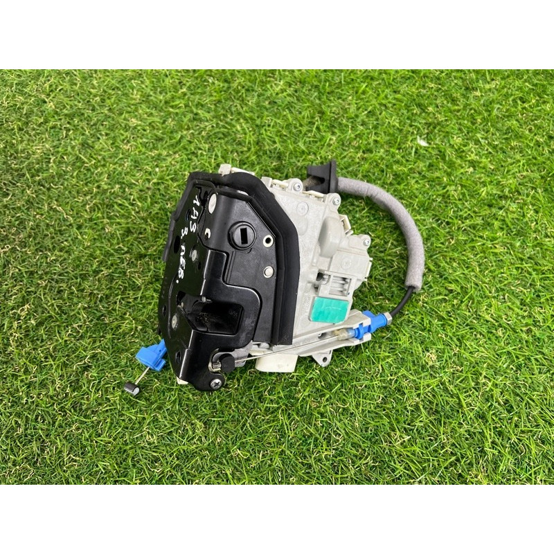 Замок двери (кузов и элементы) AUDI A3 8V 2015 1.8 8K0839015D