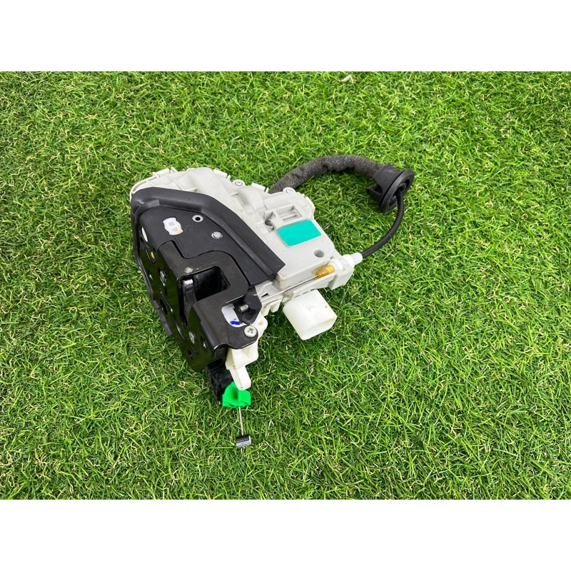 Замок двери (кузов и элементы) AUDI A4 B9 2017 2.0 8X1837015C