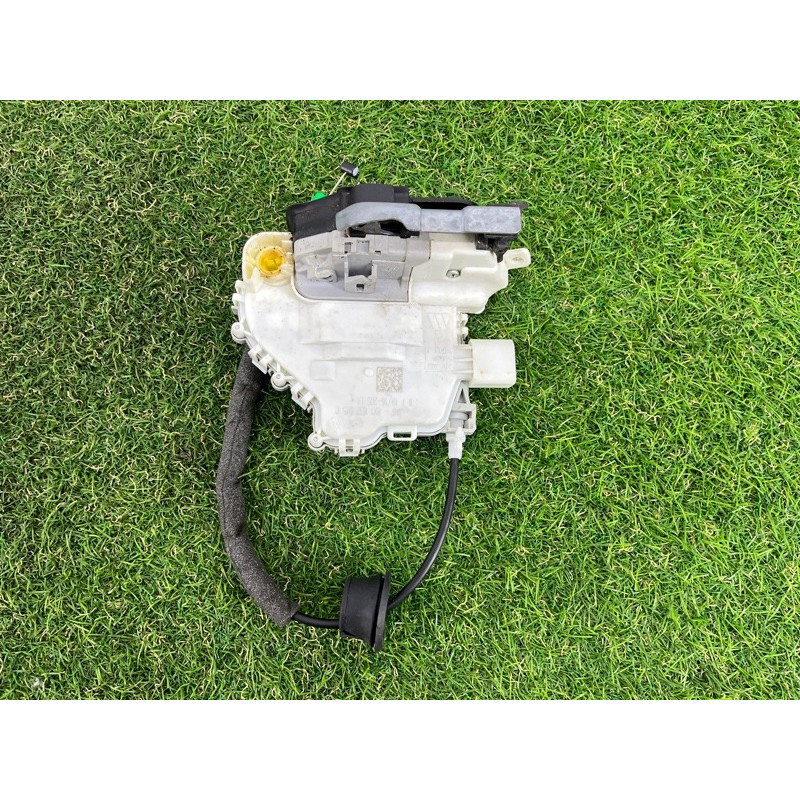 Замок двери (кузов и элементы) AUDI A4 B9 2017 2.0 8X1837015C