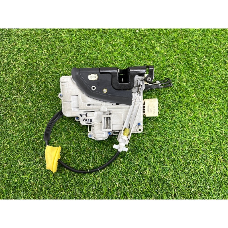 Замок двери (кузов и элементы) Volkswagen Touareg II NF 2013 3.0 4G0839016