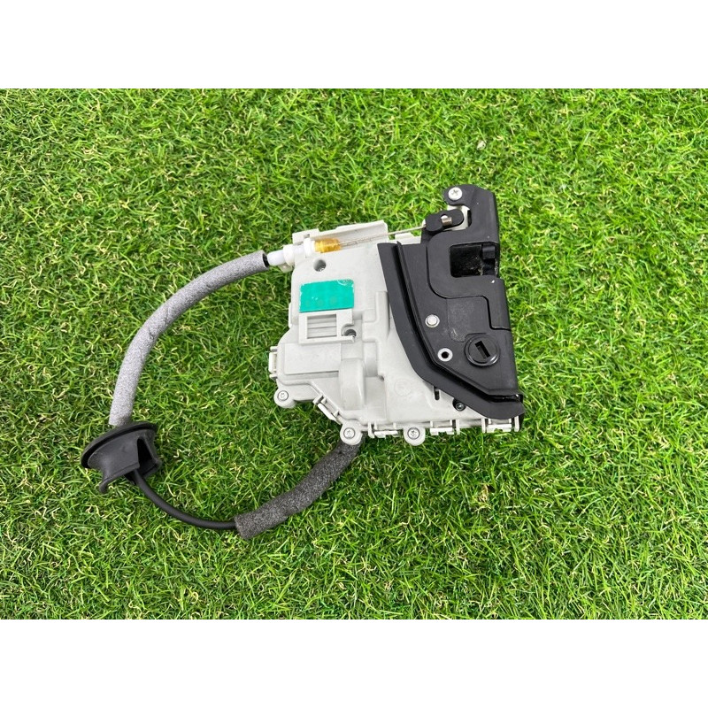 Замок двери (кузов и элементы) AUDI A4 B9 2017 2.0 8X0839015D