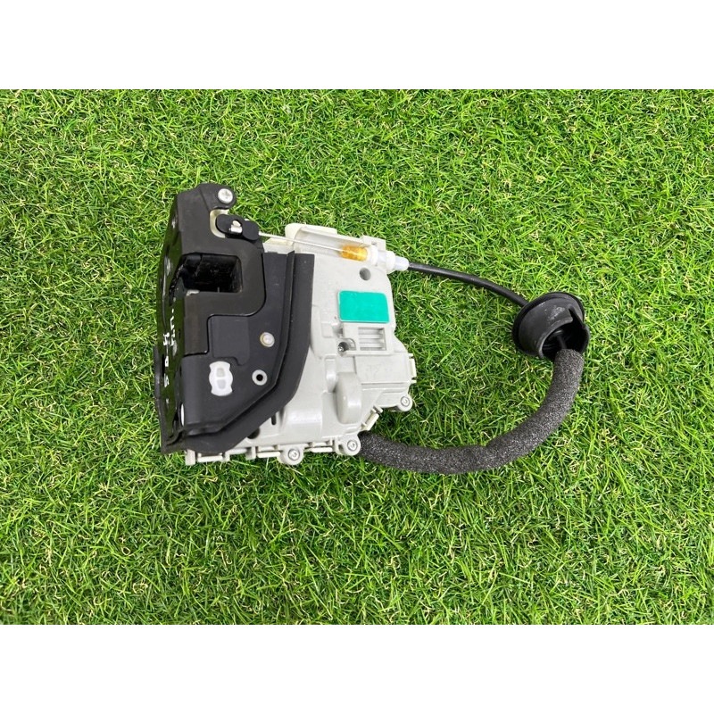 Замок двери (кузов и элементы) AUDI A4 B9 2017 2.0 8X1837016C