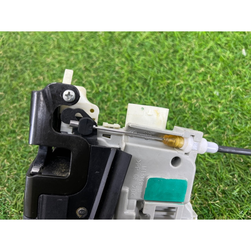 Замок двери (кузов и элементы) AUDI A4 B9 2017 2.0 8X1837016C