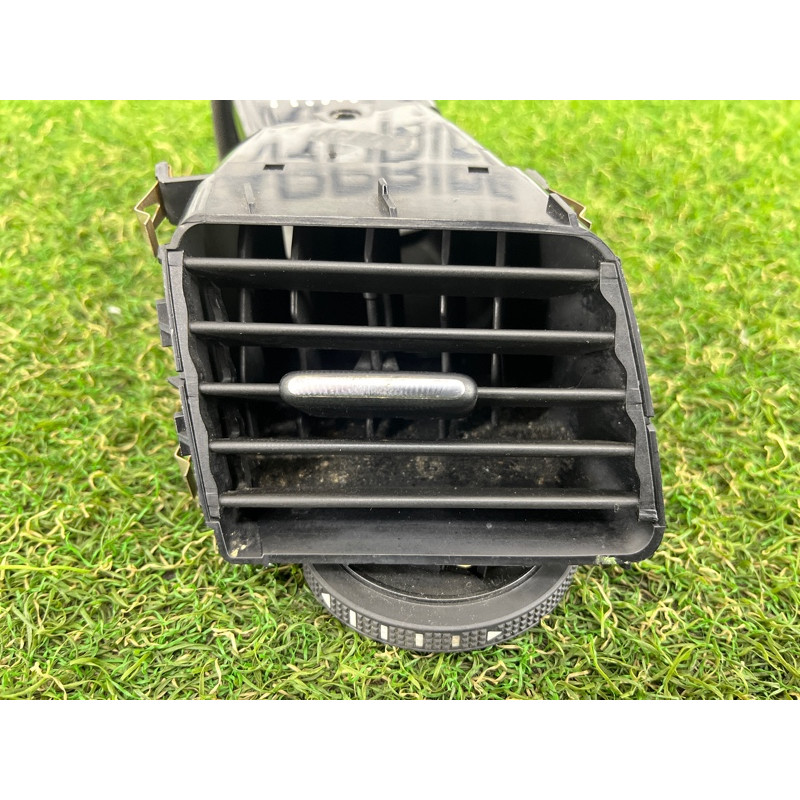 Центральный дефлектор салона (салон) Volkswagen Touareg FL 2015 3.6 7P1819728BUBN