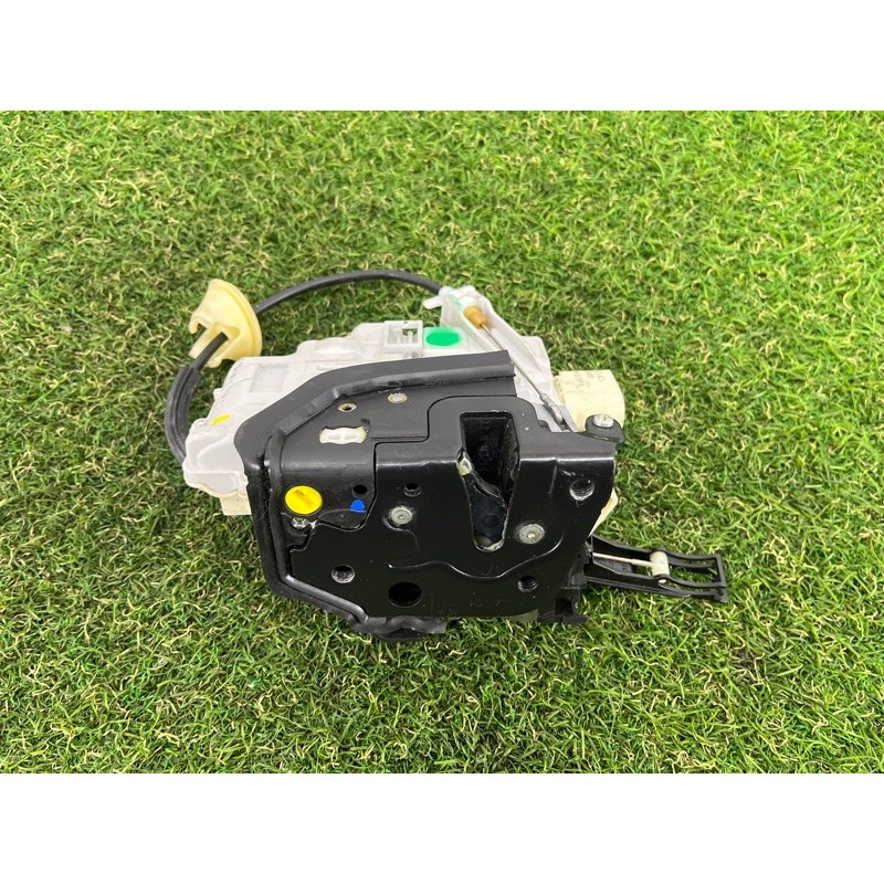 Замок двери (кузов и элементы) Volkswagen Touareg FL 2015 3.6 4G0839015A