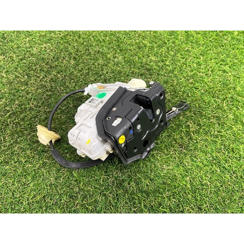 Замок двери (кузов и элементы) Volkswagen Touareg FL 2015 3.6 4G0839015A