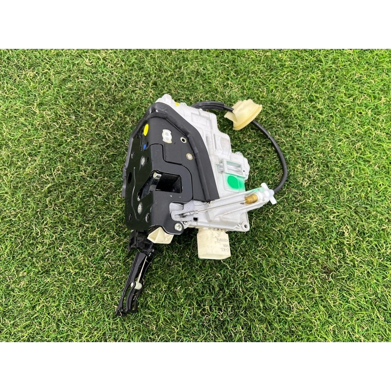 Замок двери (кузов и элементы) Volkswagen Touareg FL 2015 3.6 4G0839015A