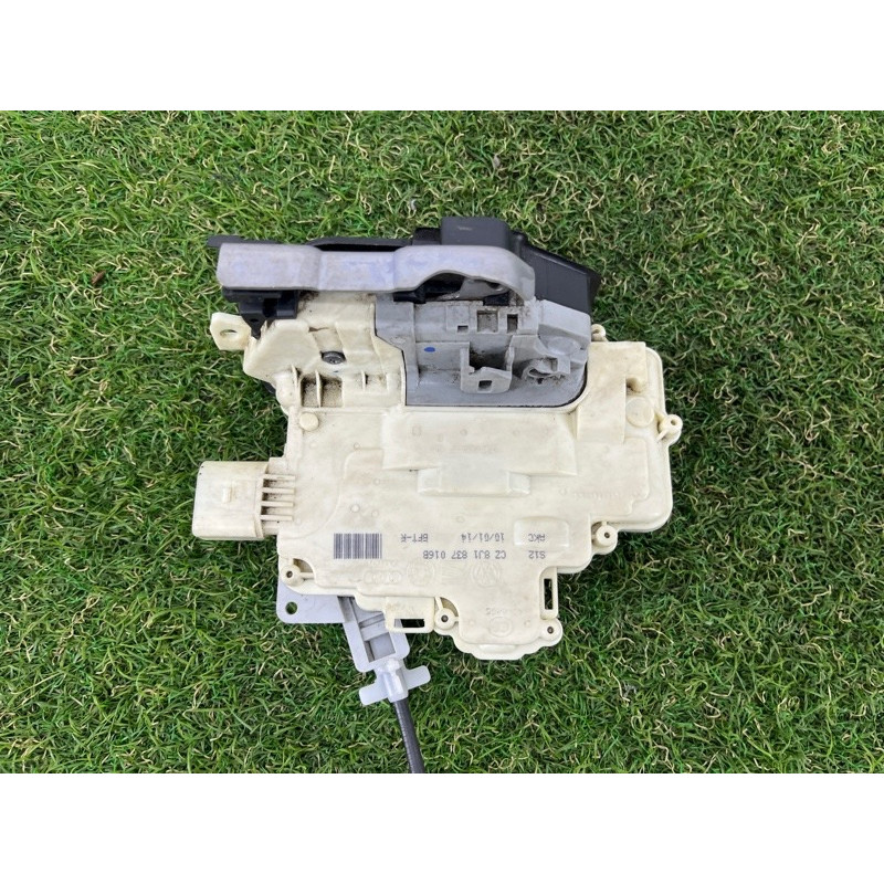 Замок двери (кузов и элементы) Volkswagen Touareg FL 2015 3.6 8J1837016B