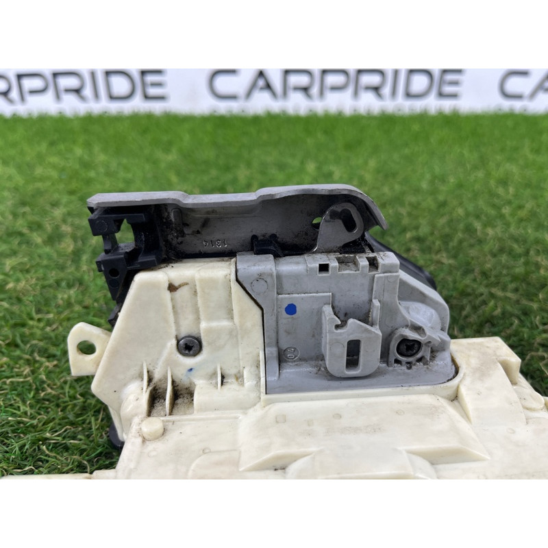 Замок двери (кузов и элементы) Volkswagen Touareg FL 2015 3.6 8J1837016B