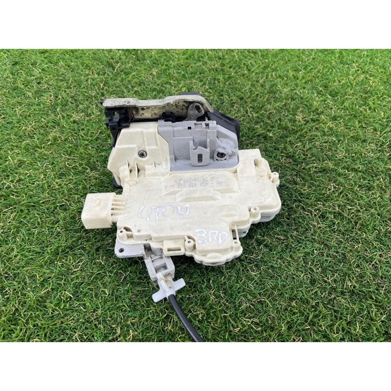 Замок дверей (кузов і елементи) Volkswagen Touareg NF 2011 3.6 4G0839016A