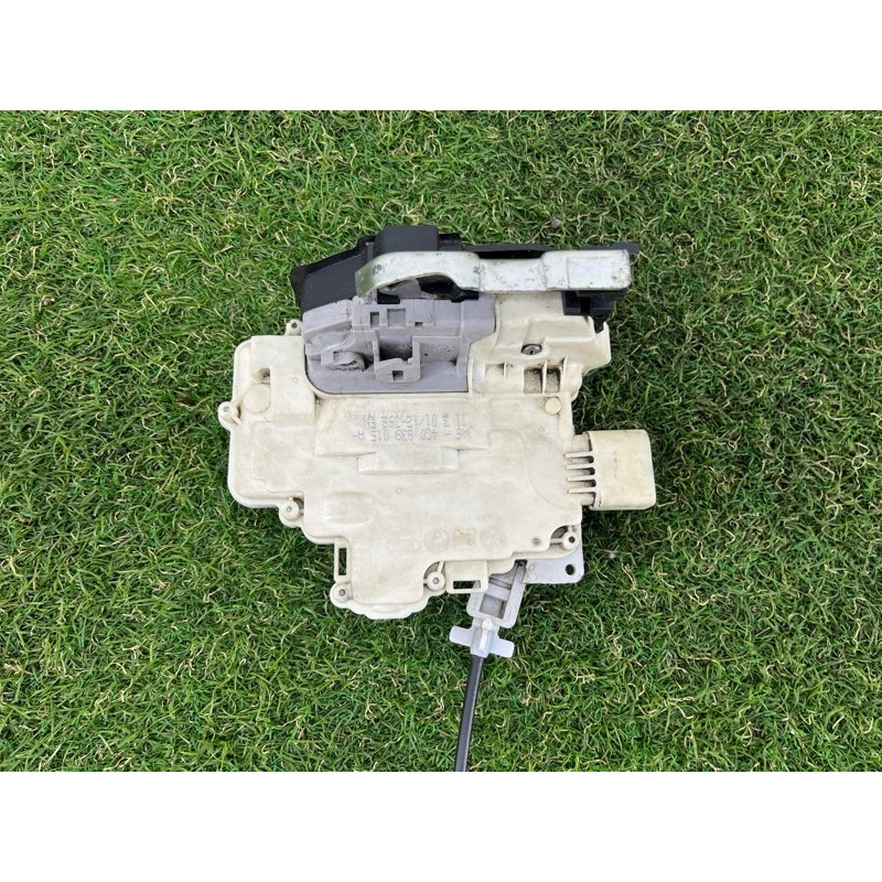 Замок дверей (кузов і елементи) Volkswagen Touareg NF 2012 3.6 4G0839015A