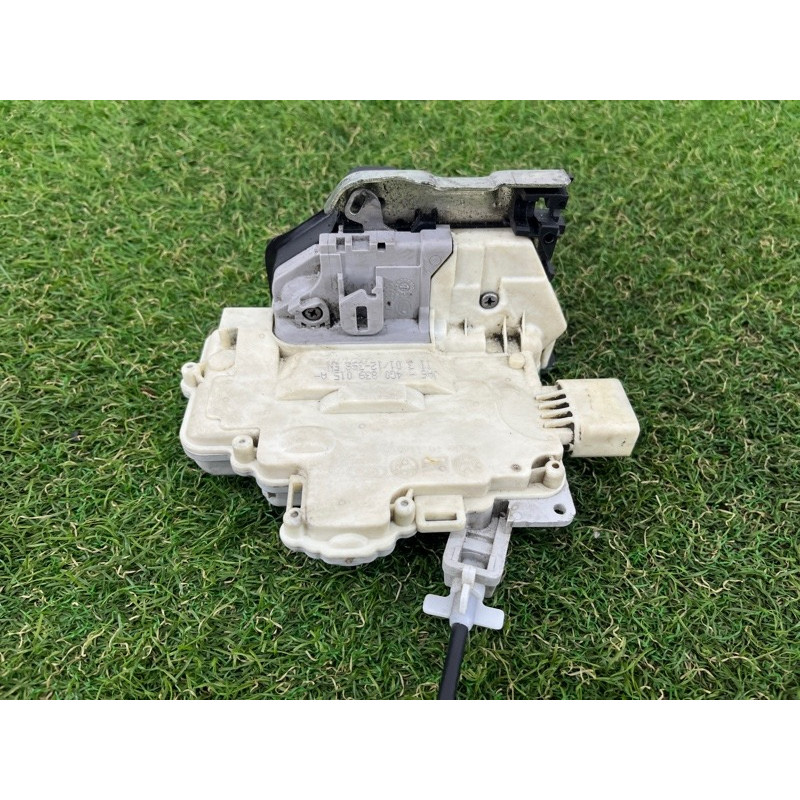 Замок дверей (кузов і елементи) Volkswagen Touareg NF 2012 3.6 4G0839015A