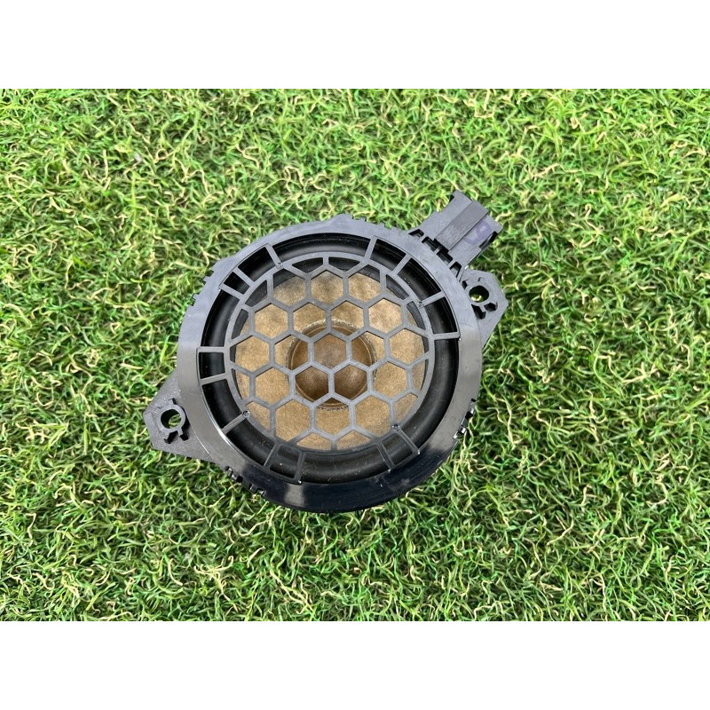 Динамик (электрика) AUDI A3 8V 2015 1.8 8V0035397