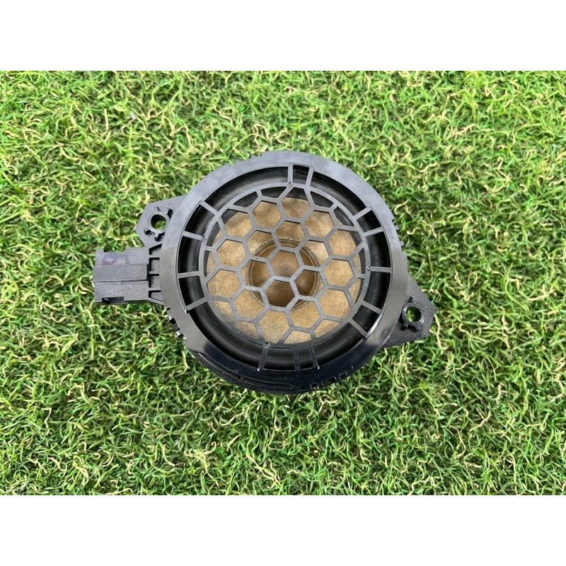 Динамик (электрика) AUDI A3 8V 2015 1.8 8V0035397