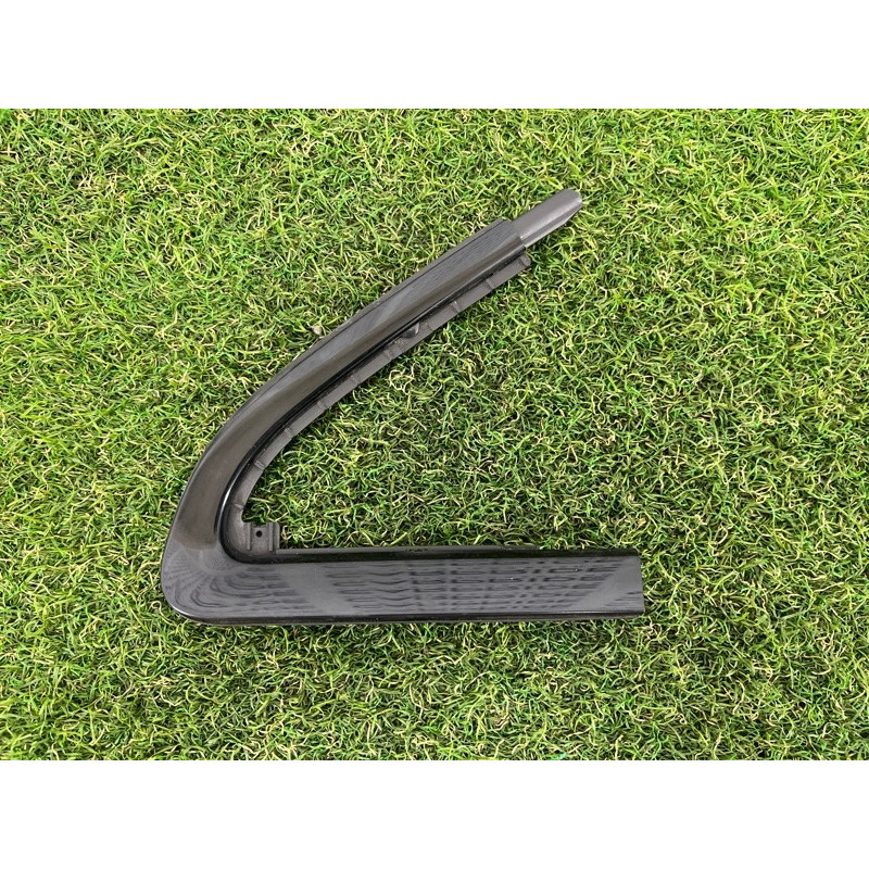 Молдинг двери (уголок) внешний (наружные элементы кузова) Jeep Grand Cherokee WK2 2016 3.6 68257469AB