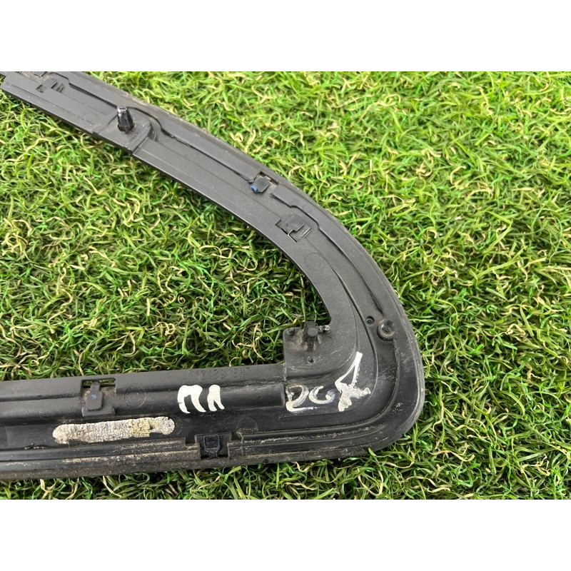 Молдинг двери (уголок) внешний (наружные элементы кузова) Jeep Grand Cherokee WK2 2016 3.6 68257469AB