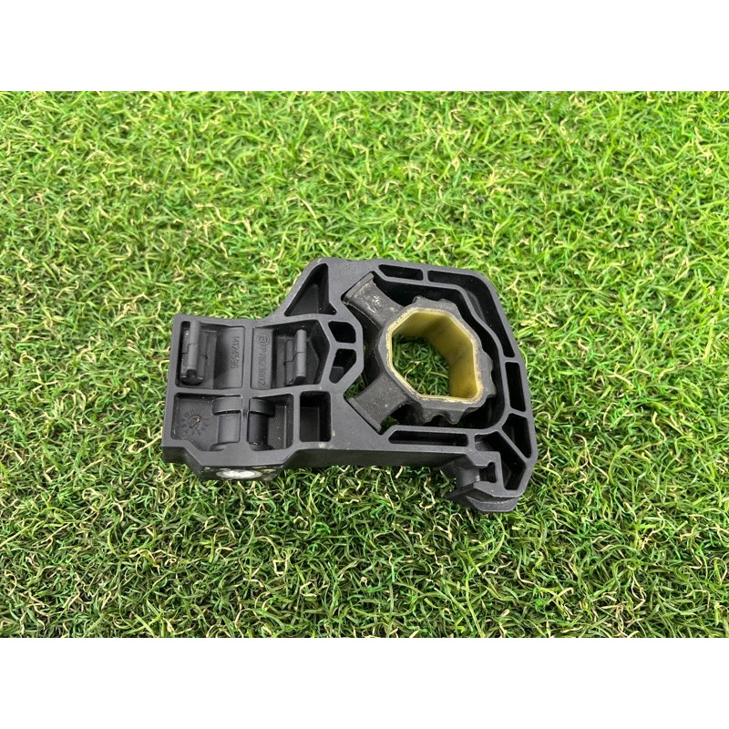 Кріплення радіатора (кузов і елементи) BMW 5-series F10 2011 3.0 17117575247