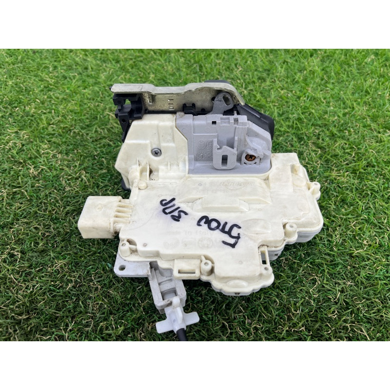 Замок двери (кузов и элементы) Volkswagen Touareg NF 2012 3.0 4G0839016A