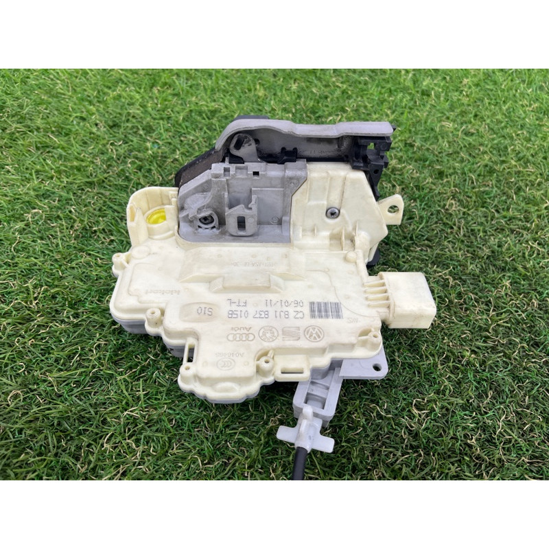 Замок дверей (кузов і елементи) PORSCHE CAYENNE 958 2012 4.8 8J1837015B