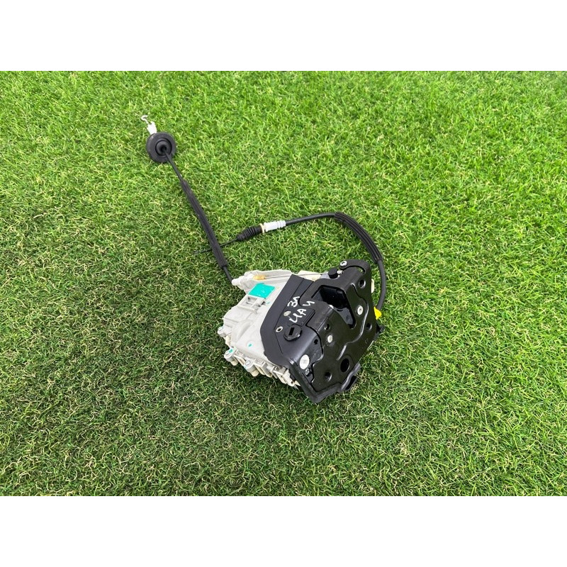 Замок двери (кузов и элементы) AUDI A4 B8 2012 2.0 TFSI 8K0839015D