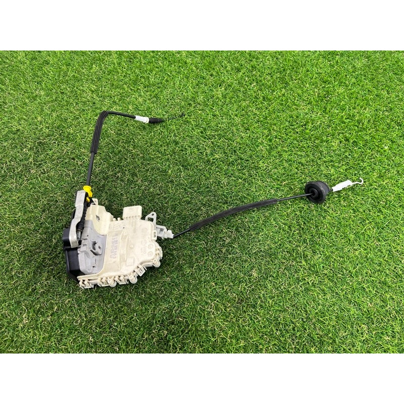Замок двери (кузов и элементы) AUDI A4 B8 2012 2.0 TFSI 8K0839015D