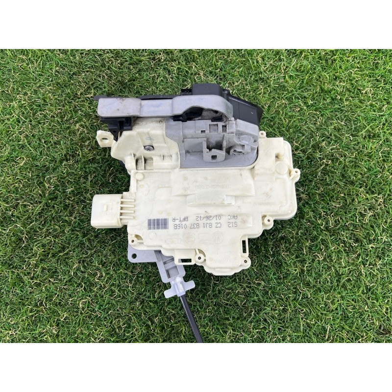 Замок дверей (кузов і елементи) Volkswagen Touareg NF 2012 3.6 8J1837016B